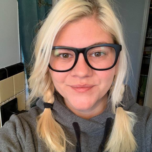 Meet your Posher, Terrylou - Picture 1 of 1